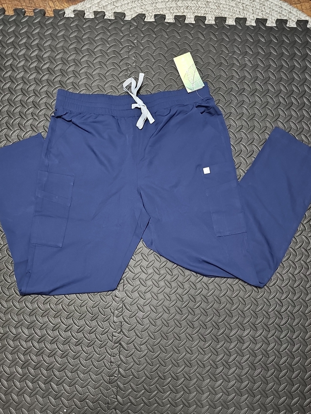 Women’s ReSurge Navy L Scrub Pants NWT, Utility Pockets